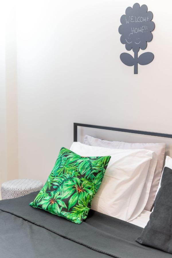 Ferienwohnung Pink Flat Exarcheia Athens Netflix Exterior foto